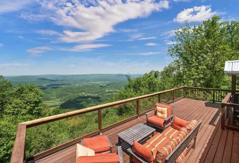 Peach Bluff House
