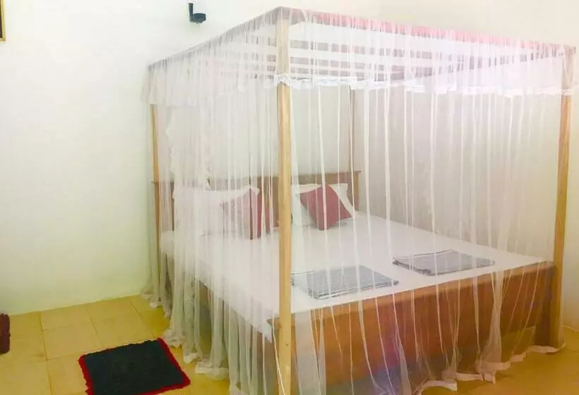پانسیون Arachchi Guest House