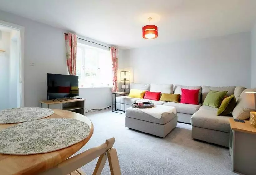 Majatalo Pass The Keys Renovated Sunny Home Pass The Keys