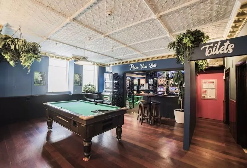 Hotel Albion Of Auckland