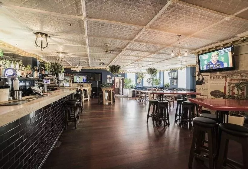 Hotel Albion Of Auckland