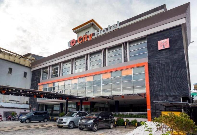 Отель City