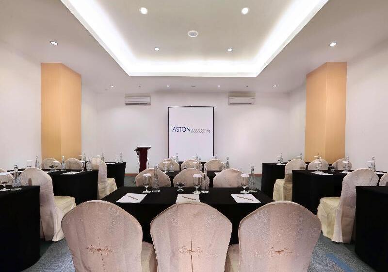 בית מלון כפרי Golden City  And Convention Center