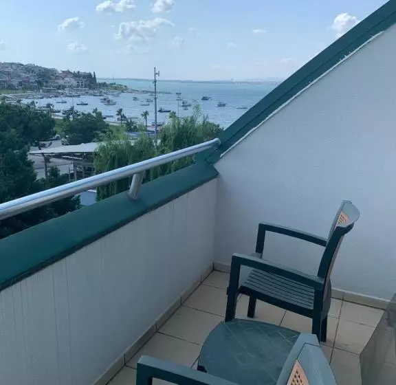 Hotel Hegsagone Marine Asia