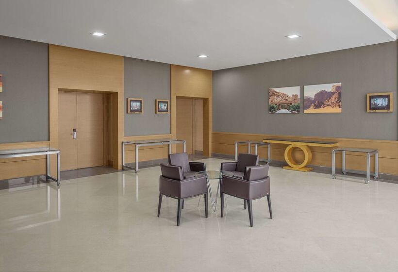 هتل Hilton Garden Inn Tabuk