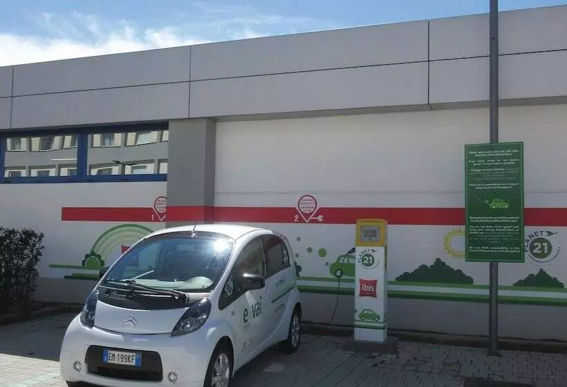 ホテル Ibis Milano Fiera