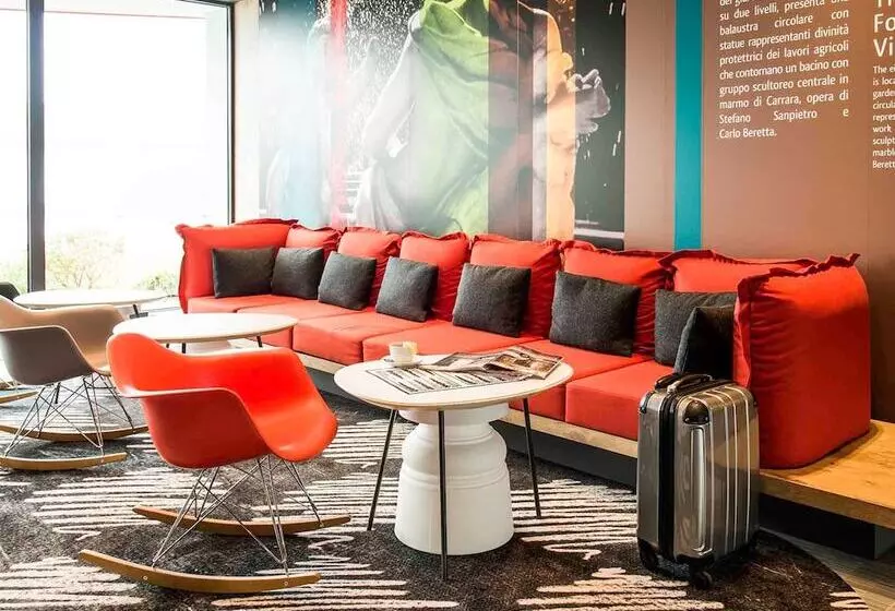 ホテル Ibis Milano Fiera