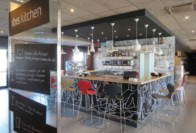 ホテル Ibis Milano Fiera