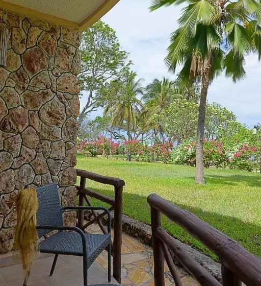 هتل Ledger Plaza Bahari Beach