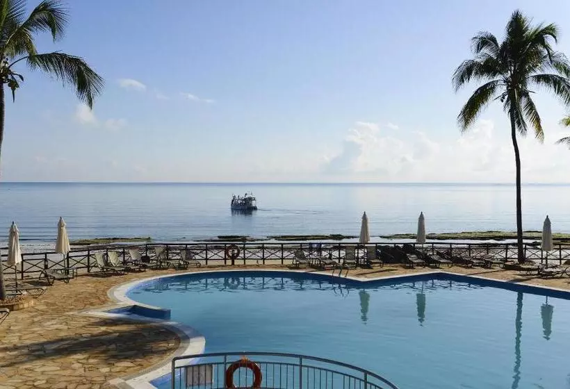 هتل Ledger Plaza Bahari Beach