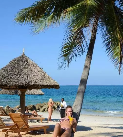 هتل Ledger Plaza Bahari Beach