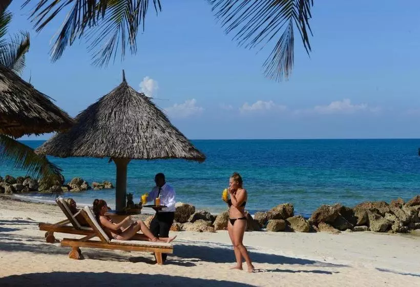 هتل Ledger Plaza Bahari Beach