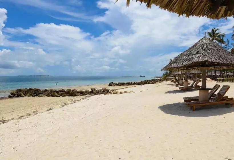 هتل Ledger Plaza Bahari Beach