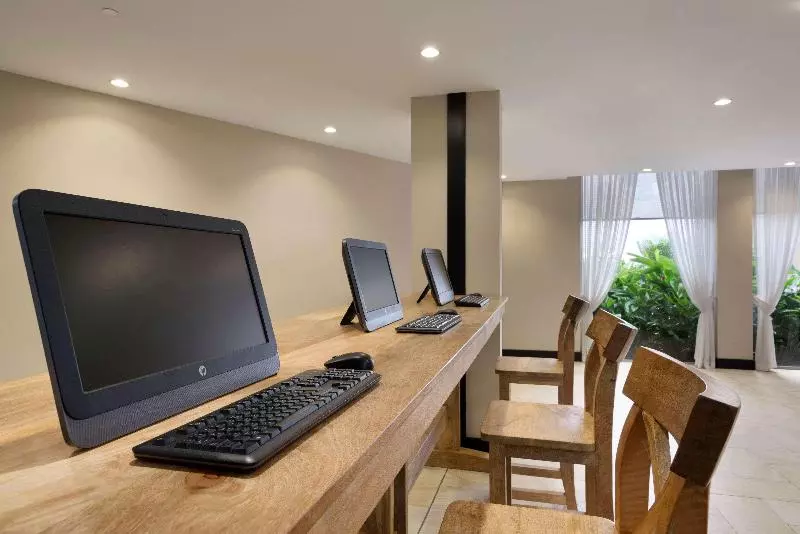 هتل Ramada Resort By Wyndham Dar Es Salaam