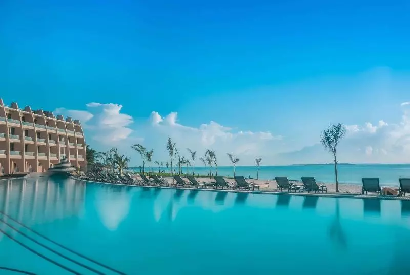 هتل Ramada Resort By Wyndham Dar Es Salaam