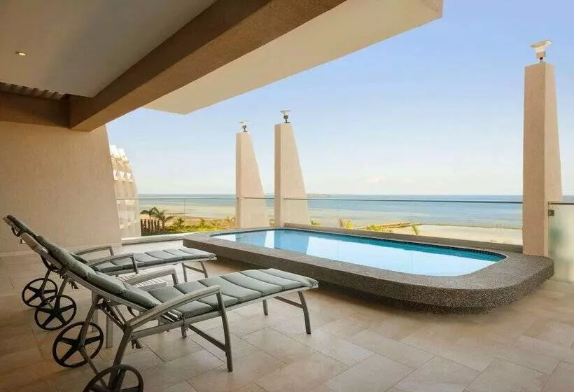 هتل Ramada Resort By Wyndham Dar Es Salaam