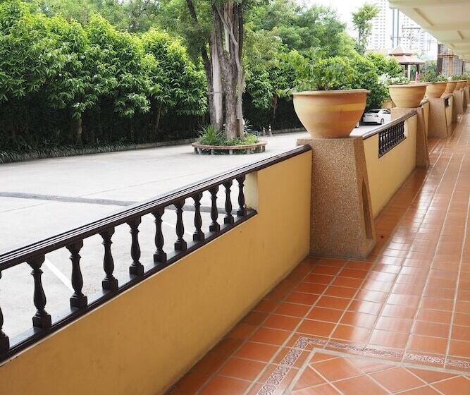 בית מלון כפרי Villa Thongbura