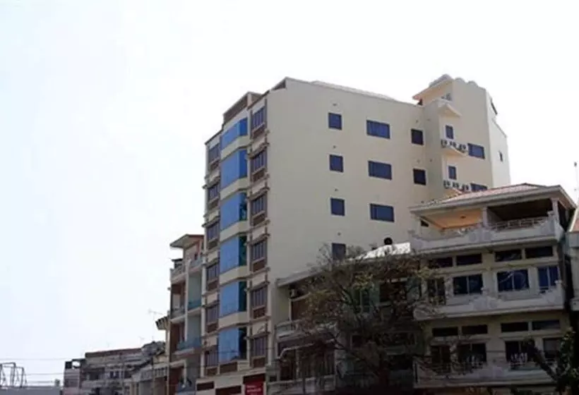 Nokor Lucky Serviced Apartments