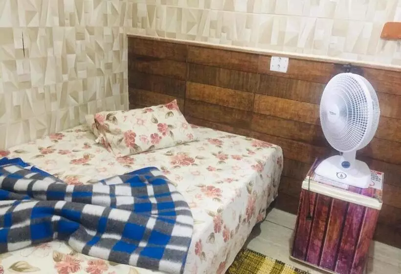 پانسیون Pousada Familia Aparecida