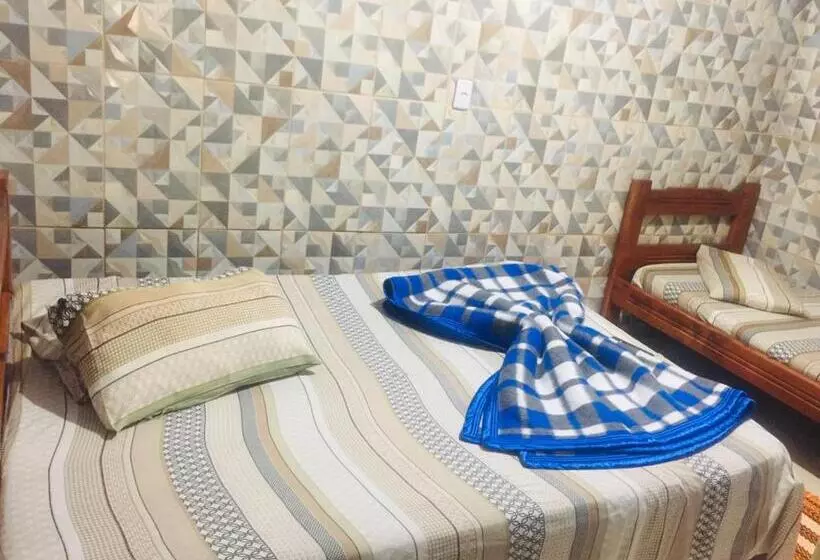 پانسیون Pousada Familia Aparecida