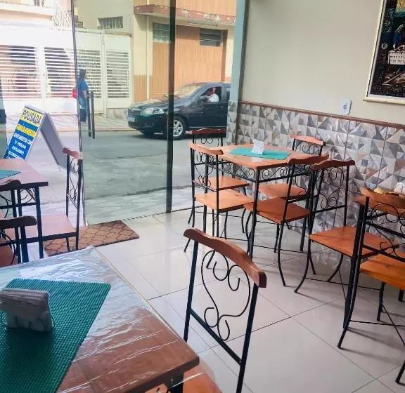 پانسیون Pousada Familia Aparecida