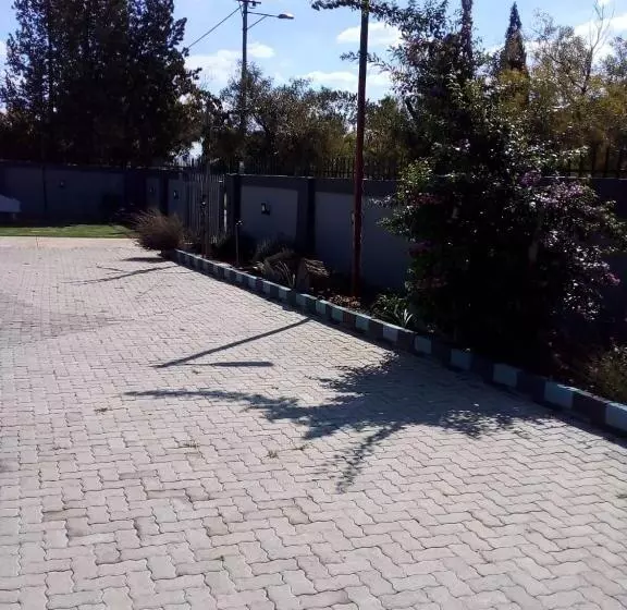 Majatalo Ps Good Time Guest House