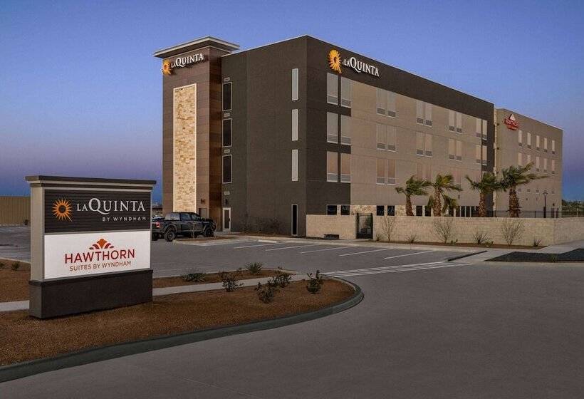 בית מלון כפרי Hawthorn Extended Stay By Wyndham Del Rio