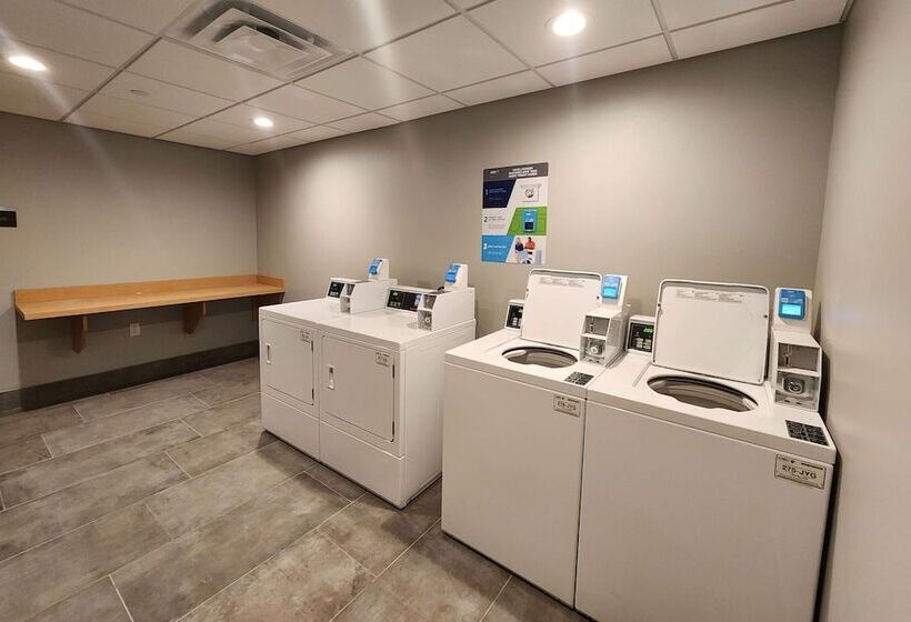 בית מלון כפרי Hawthorn Extended Stay By Wyndham Del Rio