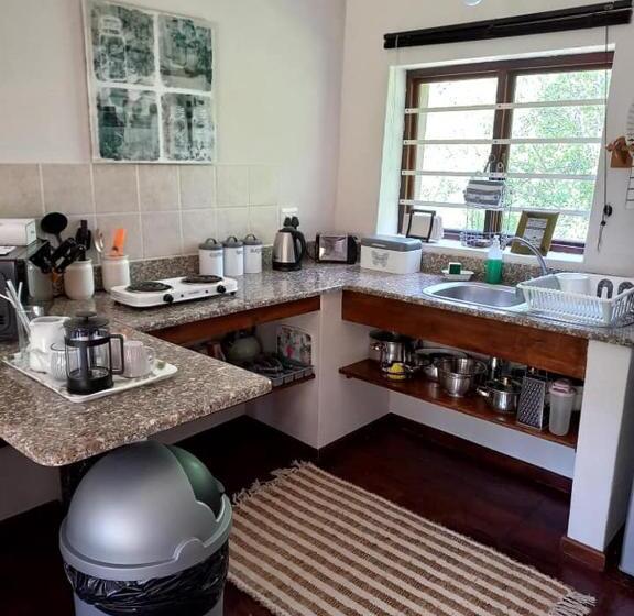 Пансион Aloe Valley Retreat