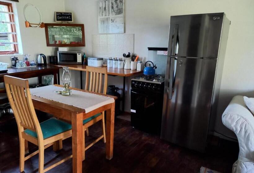 Пансион Aloe Valley Retreat