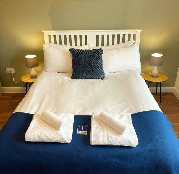 Pansiyon Cambridge Studios And Suites By Tas Accommodations