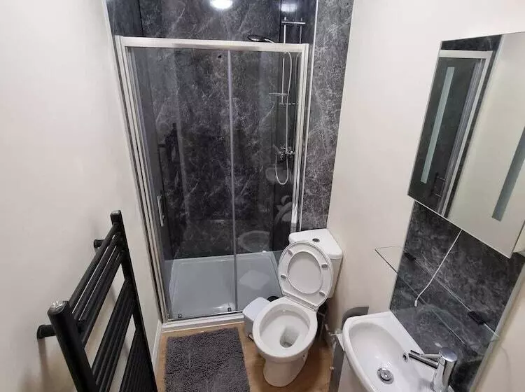 Majatalo Jacobite House