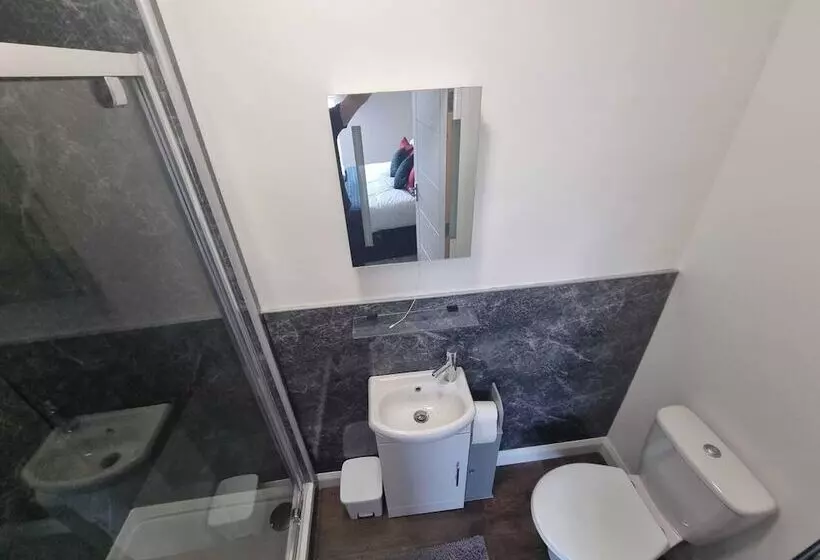 Majatalo Jacobite House