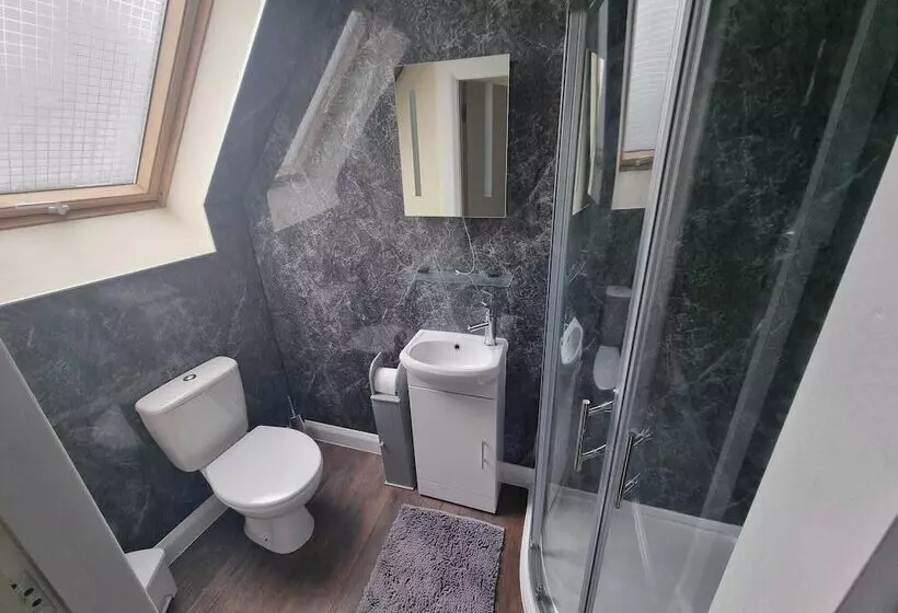 Majatalo Jacobite House