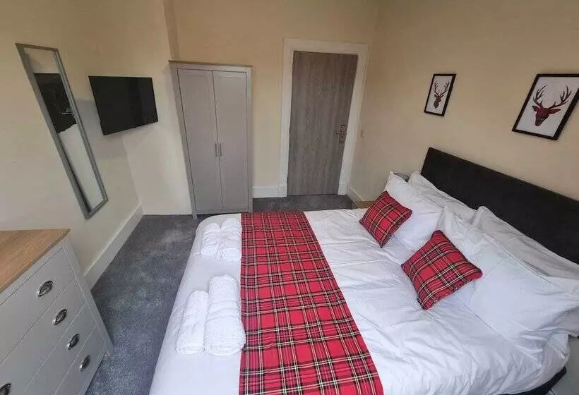 Majatalo Jacobite House