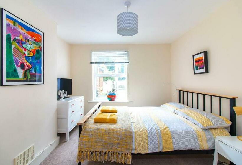 مبيت وإفطار Bradstone Garden Retreat