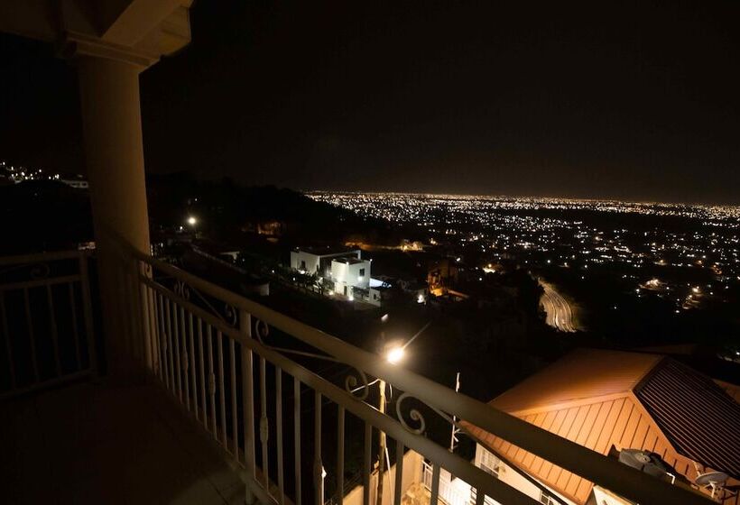 ベッドアンドブレックファースト Brown Hills Residences