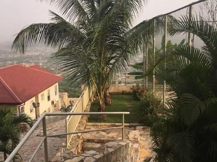 ベッドアンドブレックファースト Brown Hills Residences