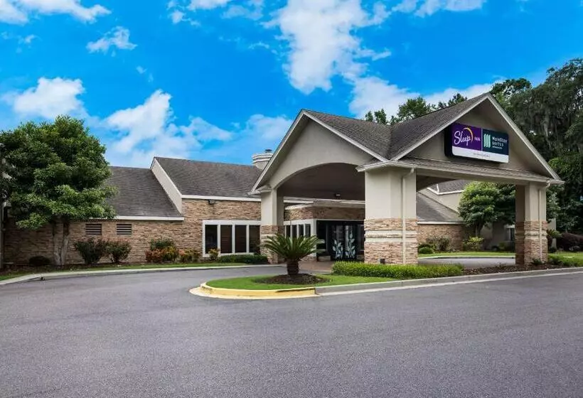 ホテル Mainstay Suites Savannah Midtown