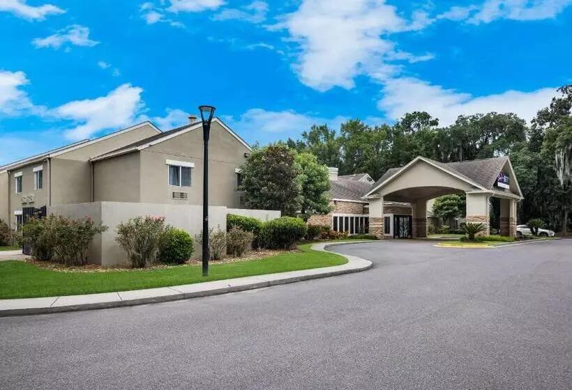 ホテル Mainstay Suites Savannah Midtown