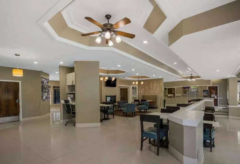 ホテル Mainstay Suites Savannah Midtown