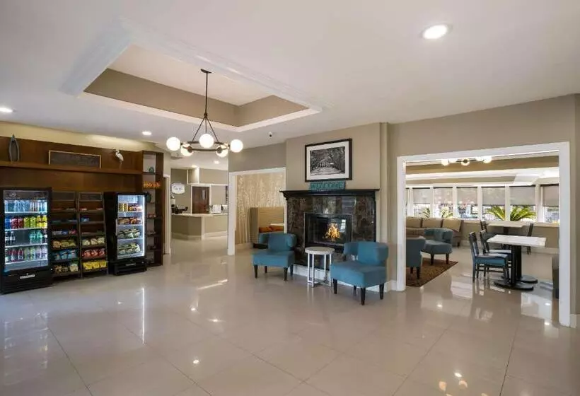 ホテル Mainstay Suites Savannah Midtown