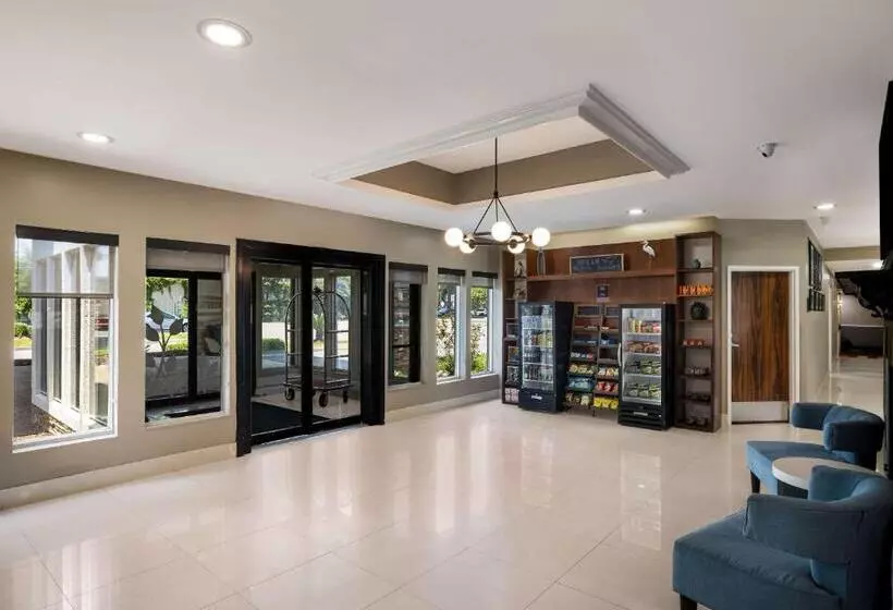 ホテル Mainstay Suites Savannah Midtown