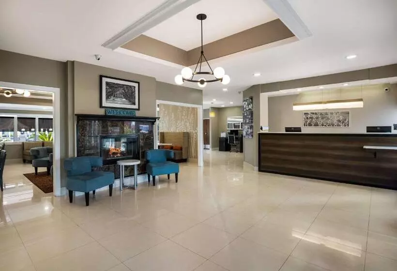 ホテル Mainstay Suites Savannah Midtown