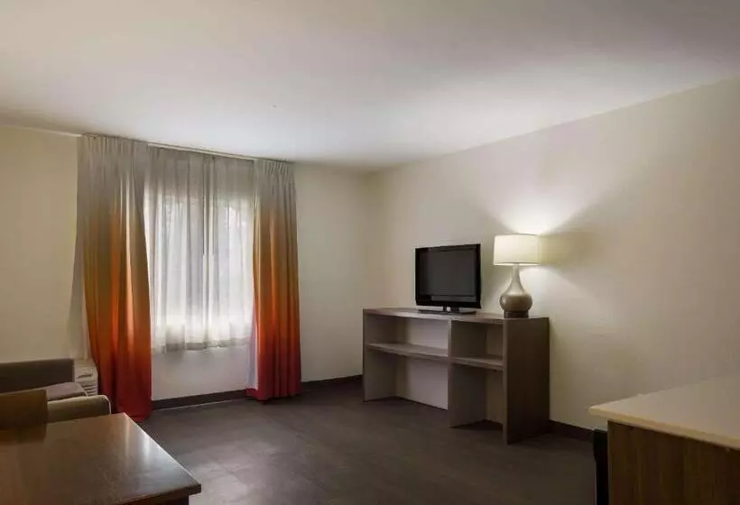ホテル Mainstay Suites Savannah Midtown