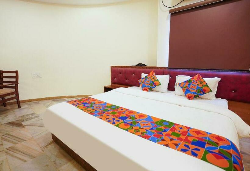 בית מלון כפרי Collection O 701743 Yash Inn