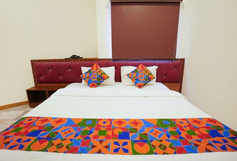 בית מלון כפרי Collection O 701743 Yash Inn