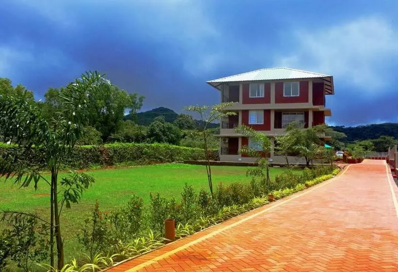 Resort D Clouds Pure Veg, Gaganbawada