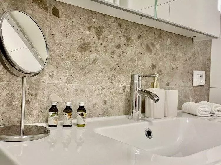 Oneluxstay Near Fashion District