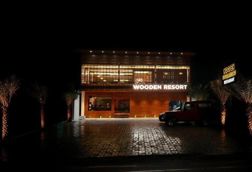 Wooden Ecr Sea Resort